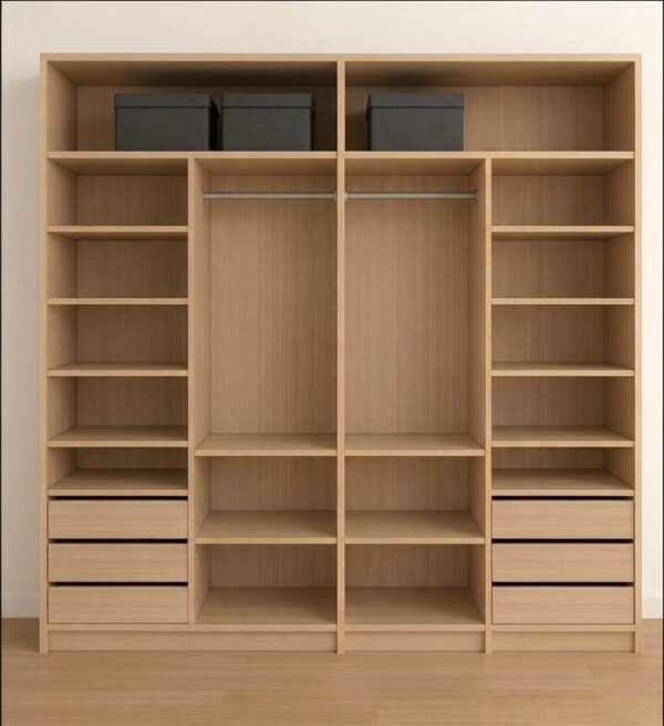 Closet Majestic