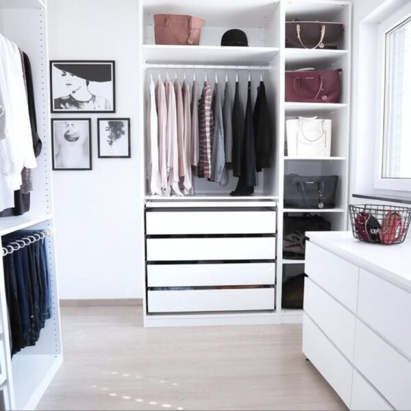 Closet Minimalista Chic